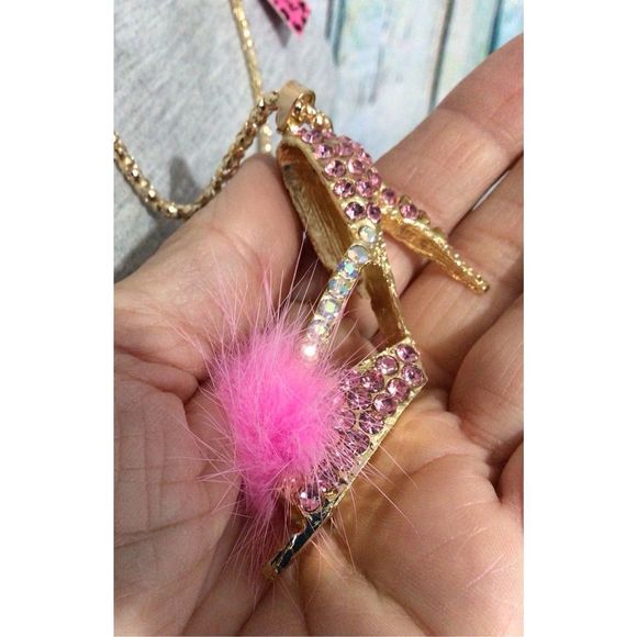 NWT Betsey Johnson Pink & Gold Rhinestone Shoe Pendant Adjustable Chain - Picture 4 of 15